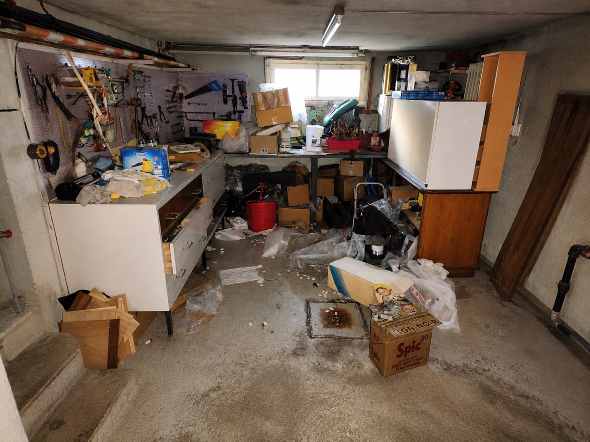 Cave encombrée à Nancy avant débarras professionnel